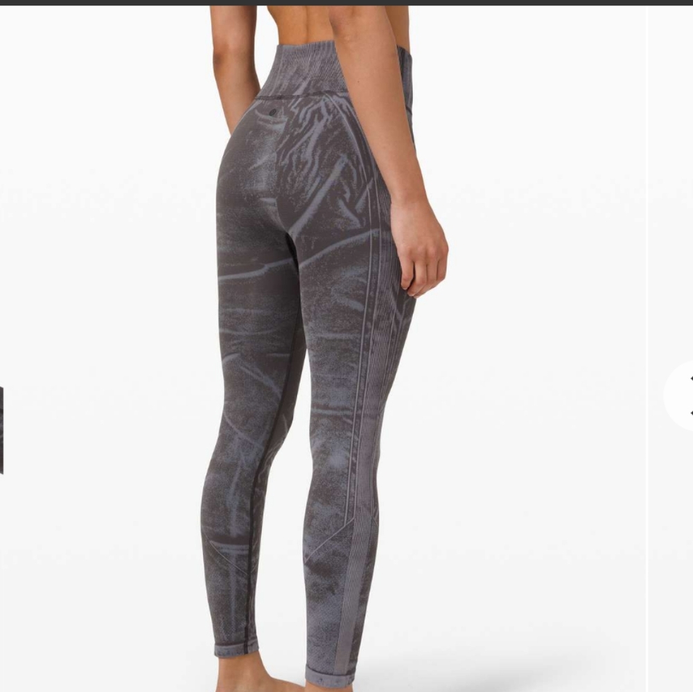 Nwt Lululemon ebb to street tight *wash 8